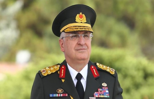 министр обороны Турции Яшар Гюлер
