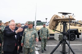 Военное руководство Турции ознакомилось с боеприпасами и техникой на учениях в Шуше-ФОТО 