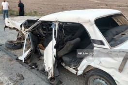 В Гаджигабуле столкнулись легковые автомобили, пострадали 4 человека -ВИДЕО 