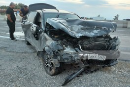 В Гаджигабуле столкнулись легковые автомобили, пострадали 4 человека -ВИДЕО 