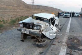 В Гаджигабуле столкнулись легковые автомобили, пострадали 4 человека -ВИДЕО 