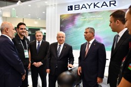 Министры обороны Азербайджана и Турции посетили выставку «ADEX 2026»