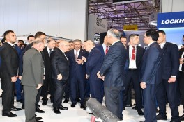 Министры обороны Азербайджана и Турции посетили выставку «ADEX 2026»