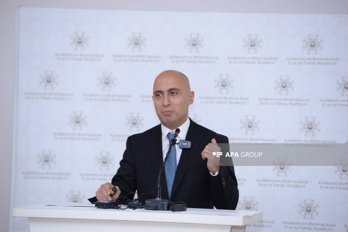 министр науки и образования Азербайджана Эмин Амруллаев