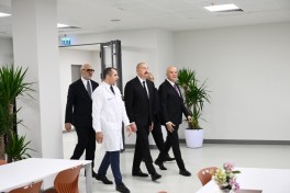 Президент Ильхам Алиев принял участие в открытии предприятия по производству лекарственных препаратов в Пираллахинском промышленном парке