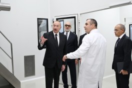 Президент Ильхам Алиев принял участие в открытии предприятия по производству лекарственных препаратов в Пираллахинском промышленном парке