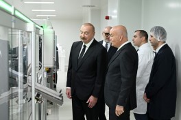 Президент Ильхам Алиев принял участие в открытии предприятия по производству лекарственных препаратов в Пираллахинском промышленном парке