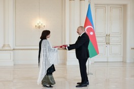 Президент Ильхам Алиев принял новоназначенного посла Малайзии
