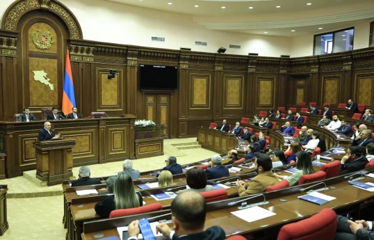 В парламенте Армении произошла драка между депутатами-ВИДЕО 