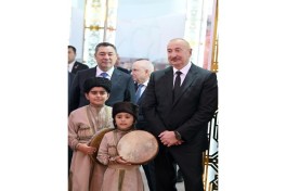 Президент Ильхам Алиев ознакомился с Фестивалем национальных блюд стран-участниц СНГ и принял участие в официальном приеме-ФОТО 