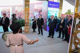Президент Ильхам Алиев ознакомился с Фестивалем национальных блюд стран-участниц СНГ и принял участие в официальном приеме-ФОТО 