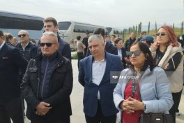 Участники IV Международной конференции по пропавшим без вести лицам посетили Мемориальный комплекс Ходжалинского геноцида -ФОТО 