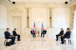 Состоялась встреча Президента Азербайджана Ильхама Алиева с премьер-министром Камбоджи в узком составе