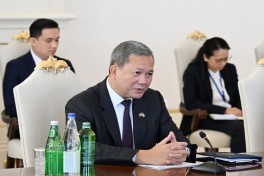 Состоялась встреча Президента Ильхама Алиева с премьер-министром Камбоджи в расширенном составе