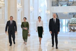 От имени Президента Ильхама Алиева дан официальный обед в честь премьер-министра Камбоджи