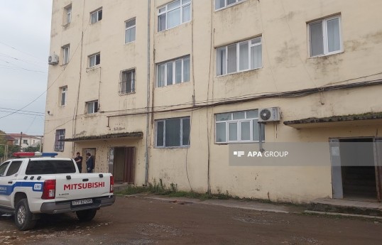 В Лянкяране мужчина нанёс ножевые ранения жене, пострадал и его трёхлетний сын-ОБНОВЛЕНО 