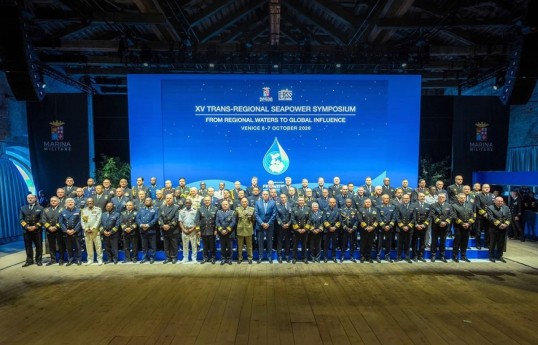 Командующий ВМС Азербайджана посетил Италию