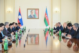 Состоялась встреча Президента Ильхама Алиева с Президентом Лаоса в расширенном составе-ФОТО 