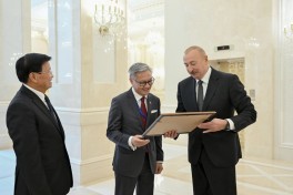 От имени Президента Ильхама Алиева дан официальный обед в честь Президента Лаоса