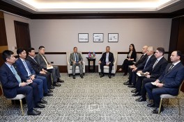Закир Гасанов встретился с премьер-министром Камбоджи