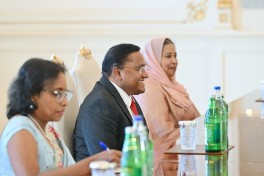 Президент Ильхам Алиев принял министра Шри-Ланки