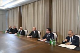 Президент Ильхам Алиев встретился с Эмиром Государства Катар