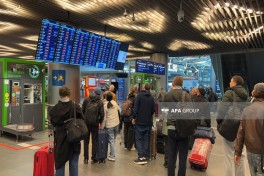 В аэропортах Москвы возникло скопление пассажиров после атак украинских беспилотников -ФОТО 