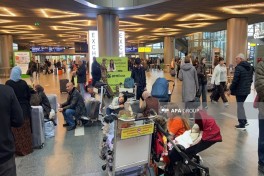 В аэропортах Москвы возникло скопление пассажиров после атак украинских беспилотников -ФОТО 