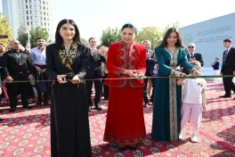 В Ашгабаде открылась международная выставка искусств MAMA «Мать-природа» -ФОТО 