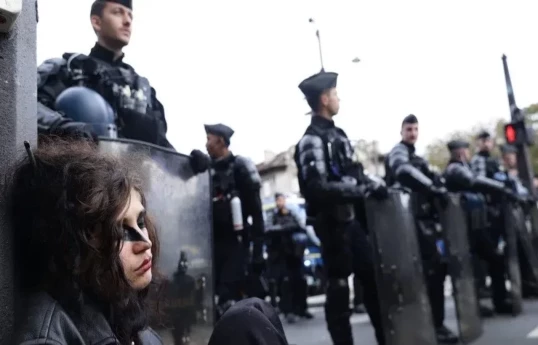 Глава МВД Франции: Завтра на акциях протеста насилию будет дан решительный отпор, мобилизованы 70 тысяч полицейских