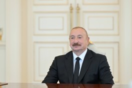 Президент Азербайджана Ильхам Алиев принял министра иностранных дел Индии