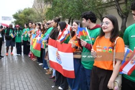 В Баку прошла акция в поддержку юных футболистов Новой Каледонии и Французской Полинезии — ФОТОЛЕНТА-ОБНОВЛЕНО 