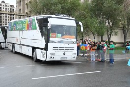 В Баку прошла акция в поддержку юных футболистов Новой Каледонии и Французской Полинезии — ФОТОЛЕНТА-ОБНОВЛЕНО 