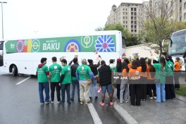 В Баку прошла акция в поддержку юных футболистов Новой Каледонии и Французской Полинезии — ФОТОЛЕНТА-ОБНОВЛЕНО 