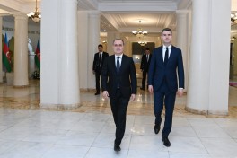 Началась встреча один на один Джейхуна Байрамова с главой МИД Нидерландов -ОБНОВЛЕНО 