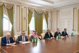 Президент Ильхам Алиев принял генерального секретаря Организации исламского сотрудничества
