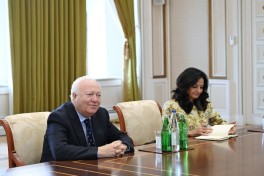 Президент Ильхам Алиев принял высокого представителя Альянса цивилизаций ООН