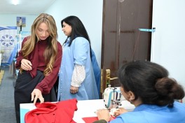 Лейла Алиева ознакомилась с деятельностью социального швейного предприятия в Шамахы