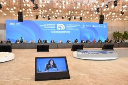 В Баку проходит специальная совместная сессия III встречи высокого уровня международных организаций и VI встречи министров -ФОТО 