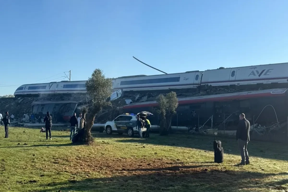 В Испании столкнулись скоростные поезда, число погибших достигло 46-<span class="red_color">ОБНОВЛЕНО-1-ВИДЕО