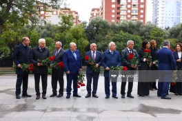 В Баку посещен памятнику Ататюрку