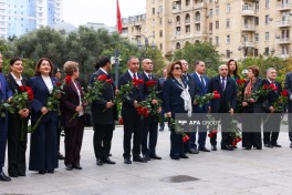 В Баку посещен памятнику Ататюрку
