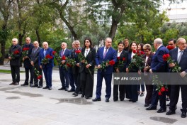 В Баку посещен памятнику Ататюрку