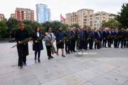 В Баку посещен памятнику Ататюрку