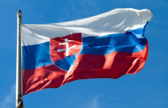 Словакия блокировала переход к продлению санкций ЕС против РФ раз в год