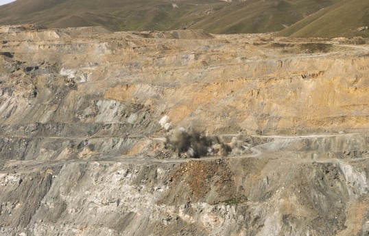 «AzerGold» провел первые буровзрывные работы на месторождении золота «Сёюдлю»-ФОТО -ВИДЕО 