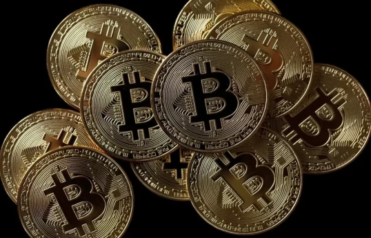 Снижение на криптобирже: цена биткоина опустилась ниже 79 тысяч долларов