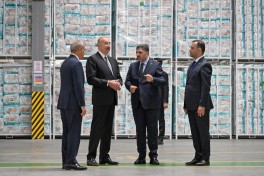 Президент Ильхам Алиев принял участие в открытии предприятия по производству бумажной и гигиенической продукции в Гарадагском районе