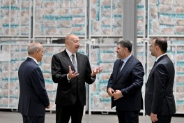 Президент Ильхам Алиев принял участие в открытии предприятия по производству бумажной и гигиенической продукции в Гарадагском районе