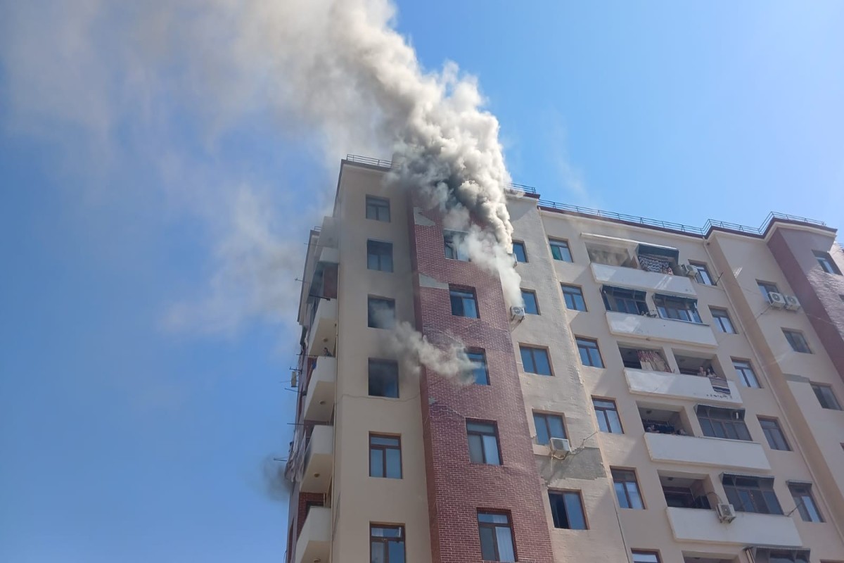 В Мингячевире произошёл пожар в здании, жильцы эвакуированы — <span class="red_color">ВИДЕО